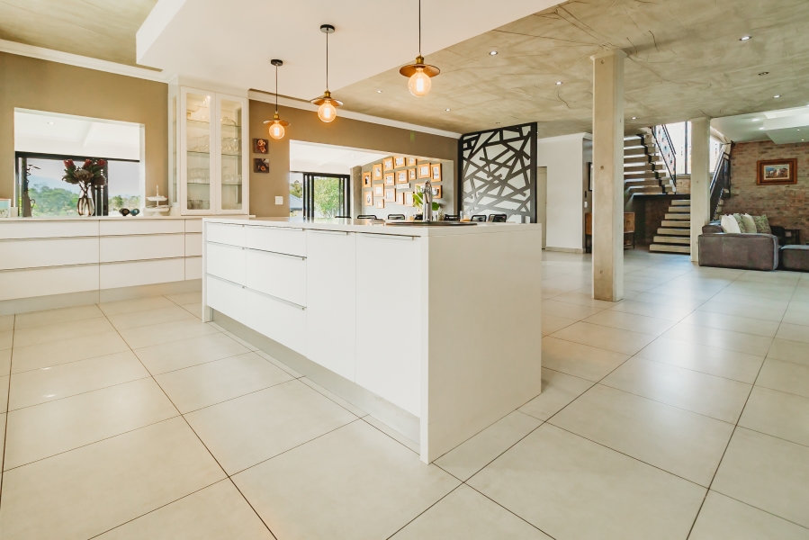 5 Bedroom Property for Sale in Kraaibosch Country Estate Western Cape